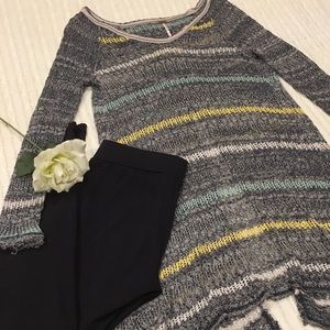 Free People split back sweater top size S