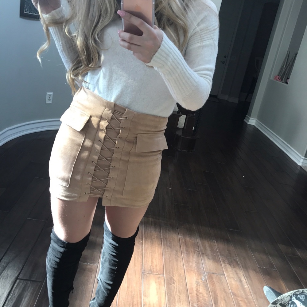 LAST//Vegan Suede Skirt - Picture 2 of 5