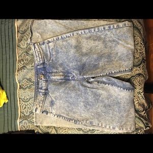 Sky high jeggings. Acid wash