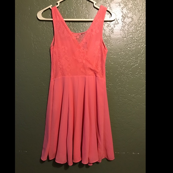 🌼Coral Dress for Spring 🌸 - Picture 2 of 2