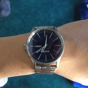 Midnight blue with stainless steel Nixon sentry SS