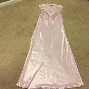 Beautiful light pink full length lingerie size M
