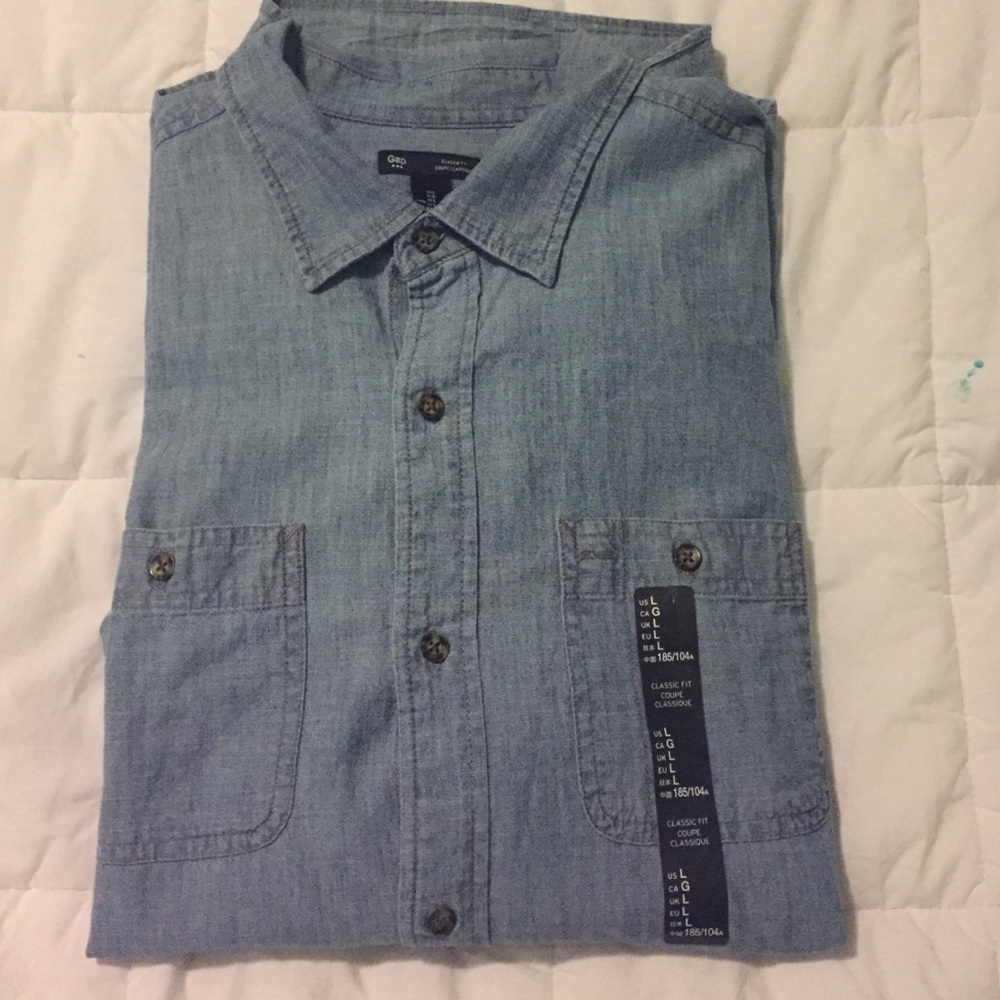 Gap brand chambray shirt in large.