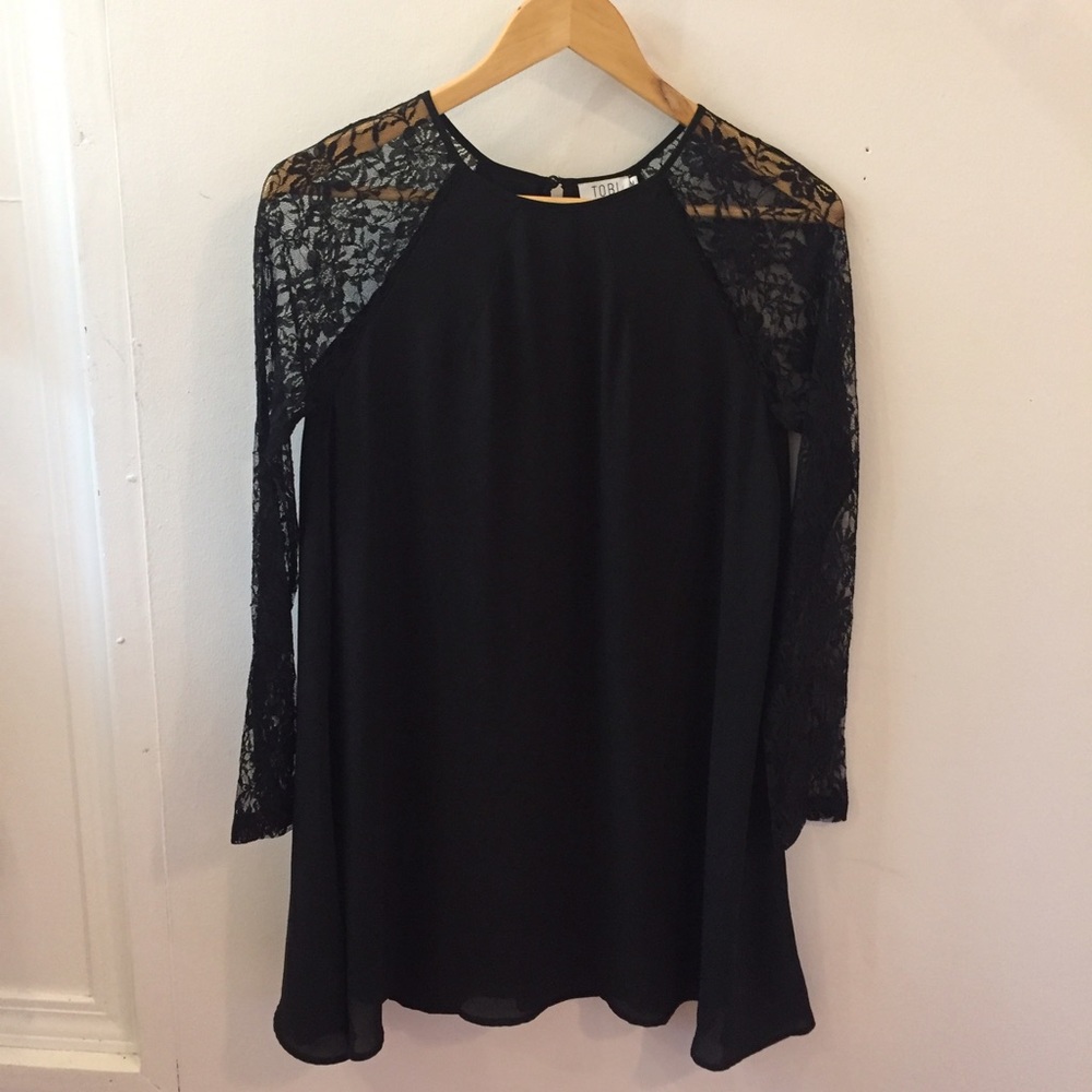 LACE SLEEVE DRESS 🖤 - Picture 4 of 6