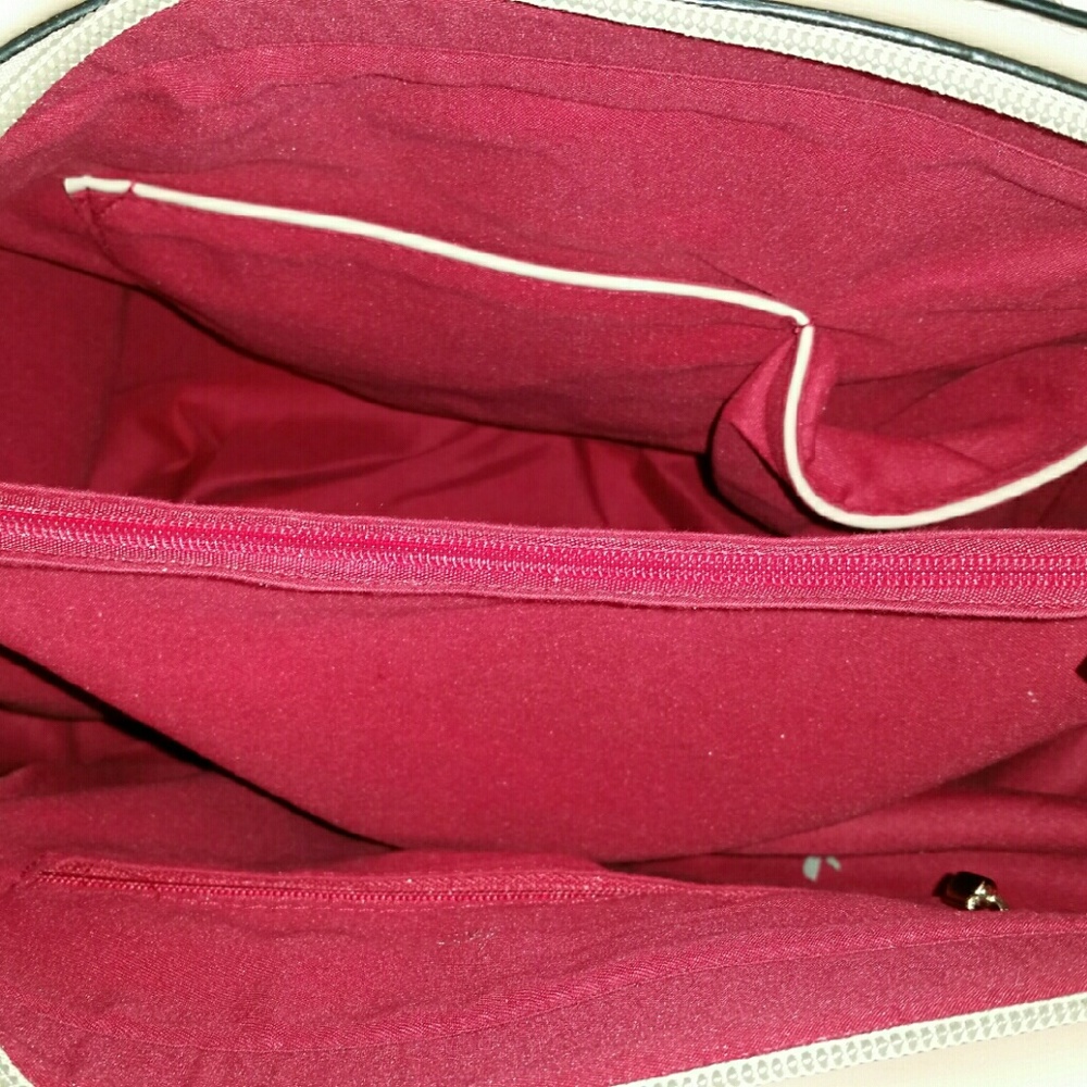 Large Embroidered Handbag - Picture 3 of 3