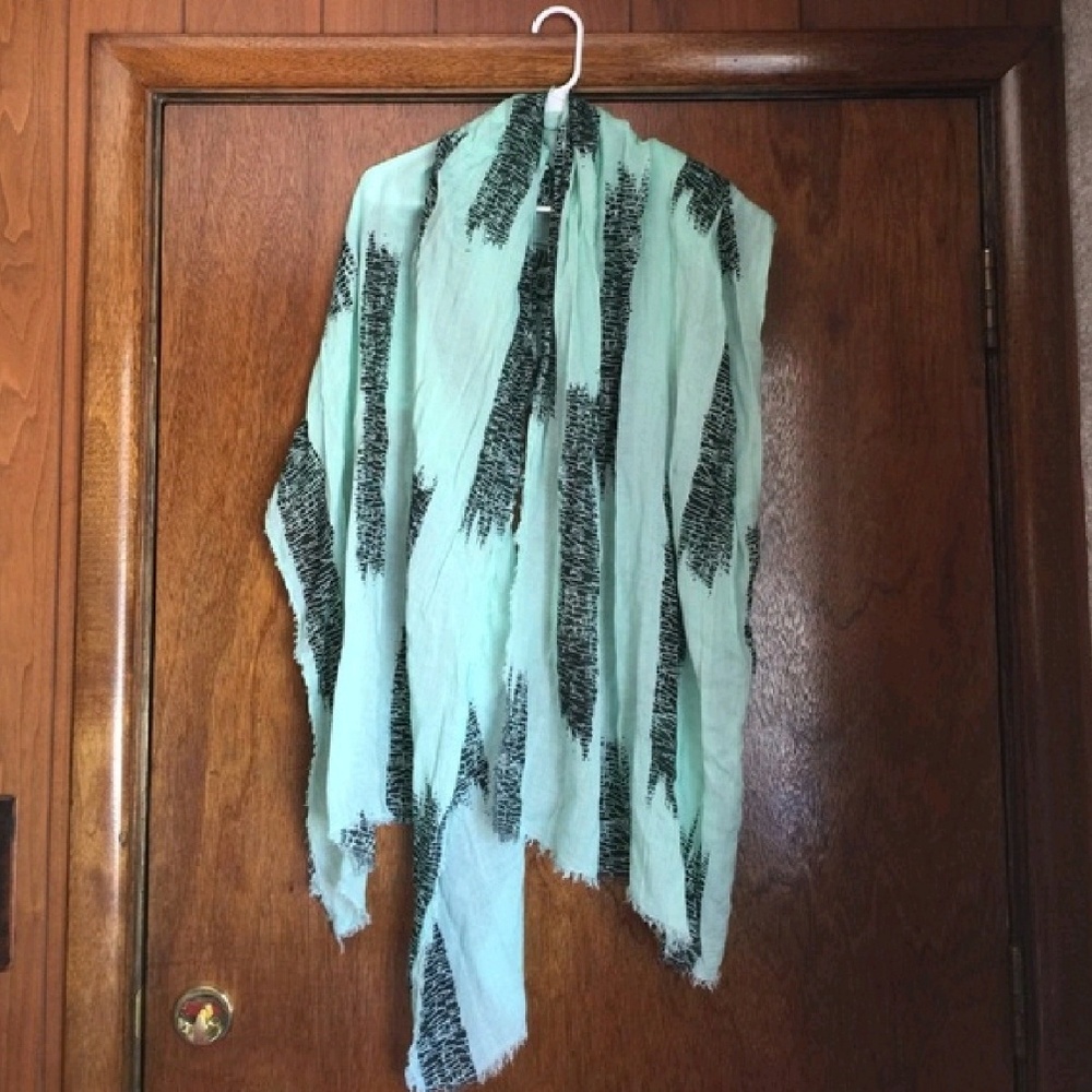 Nixon lightweight scarf.