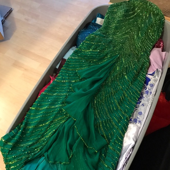 🍀🌲Beautiful Green Dress🌲🍀 - Picture 4 of 4