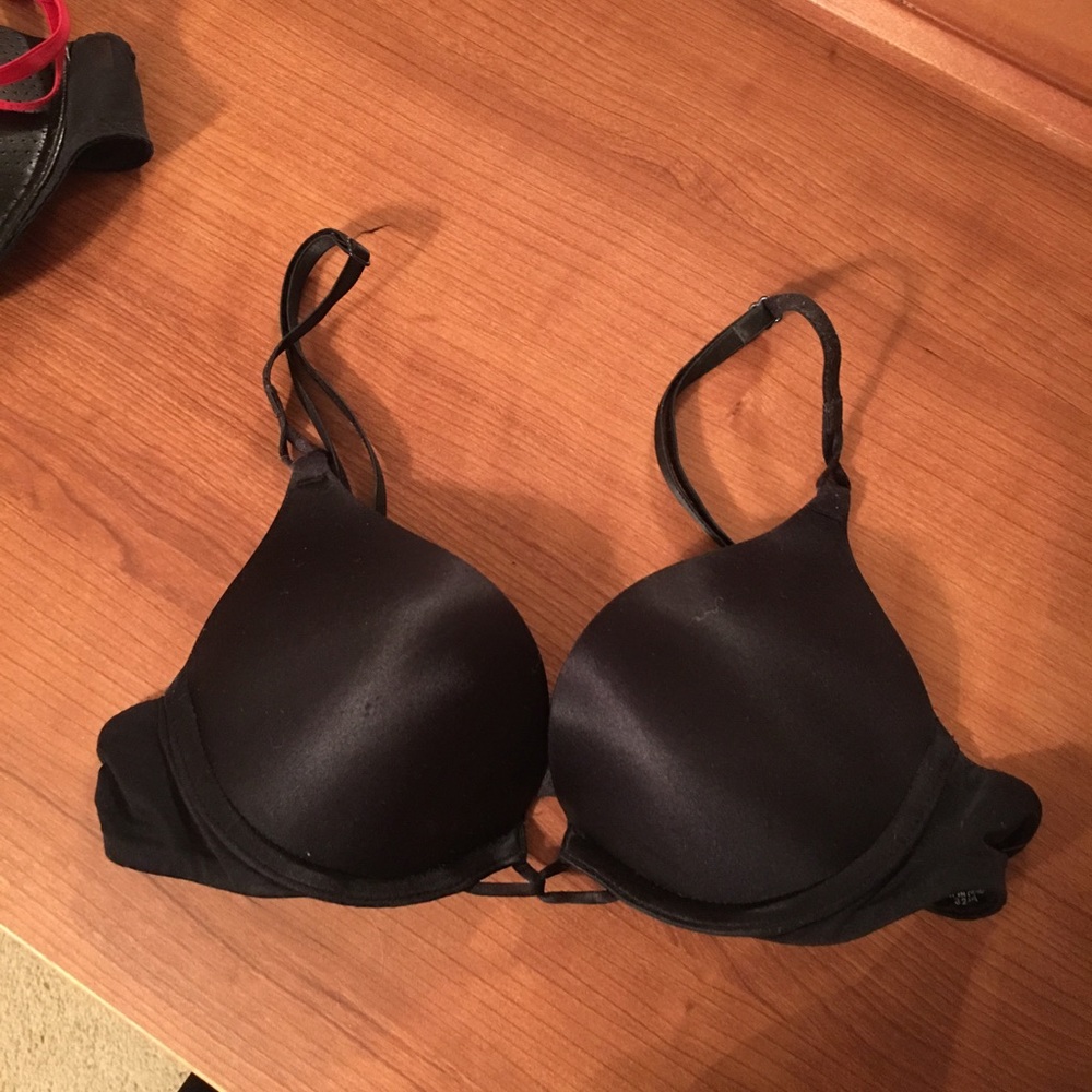 Black Victoria's Secret plunge bombshell bra