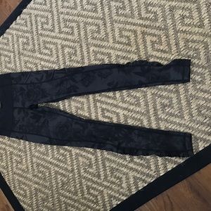 Lululemon yoga pants