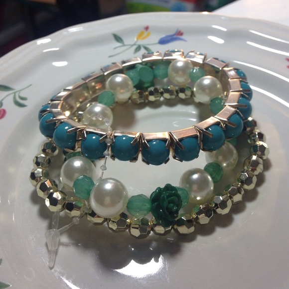 Statement Bracelet - Picture 4 of 4