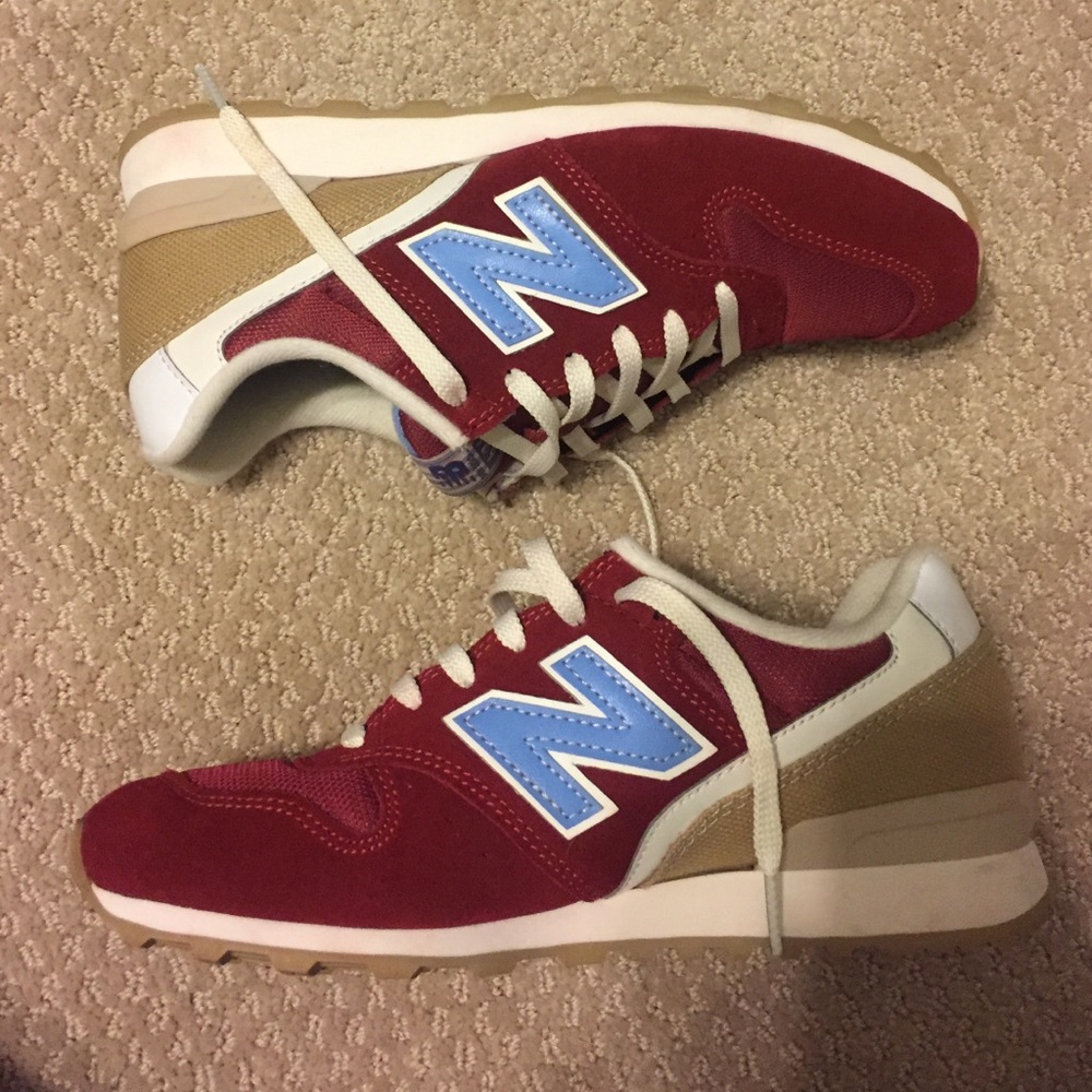 BRAND NEW New Balance shoes