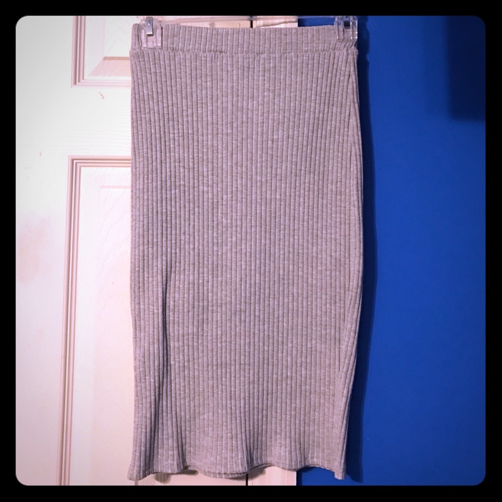 NWOT Luxe Boutique Gray Bodycon Skirt