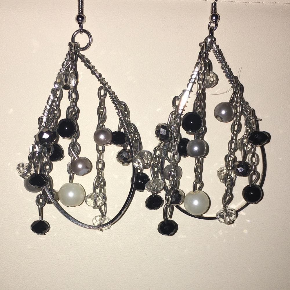 NWOT Chandelier Earrings