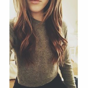 Brandy Melville Cropped Sweater