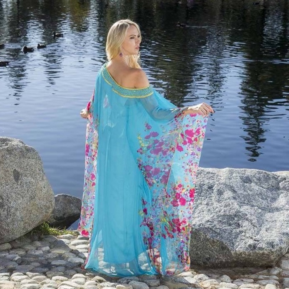 Caftan - Picture 2 of 2