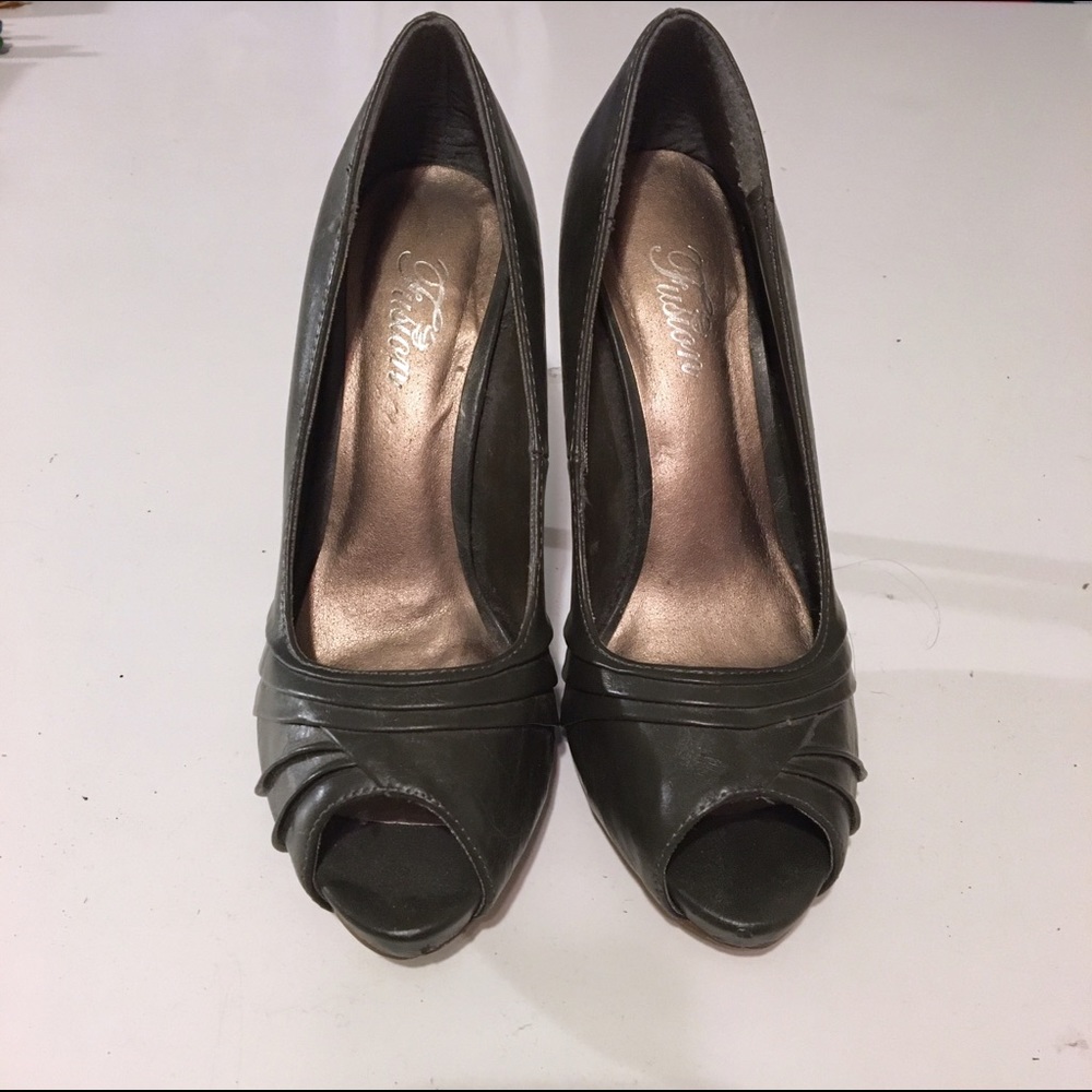 6.5 Dark Green Heels 'Fusion'