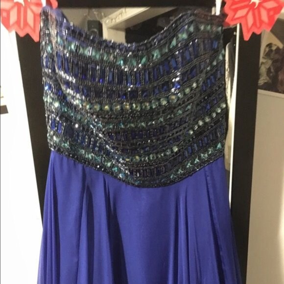 Sherri Hill Long Dress - Picture 2 of 4