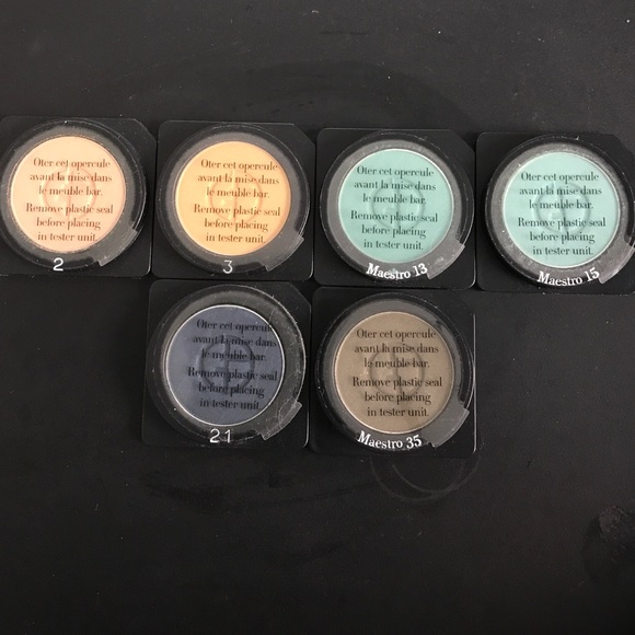 Giorgio Armani Eyeshadow - Picture 1 of 4