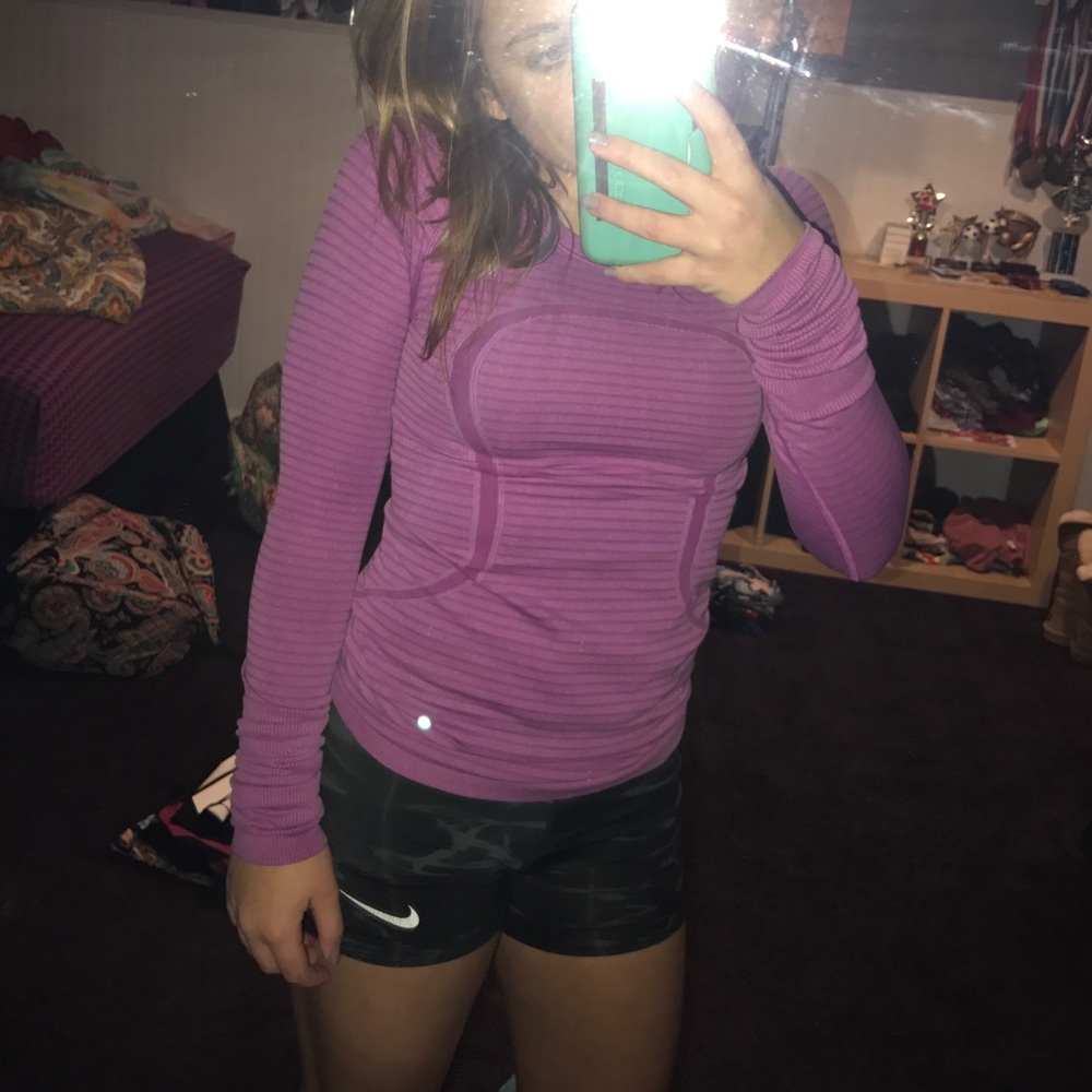 Lulu lemon shirt