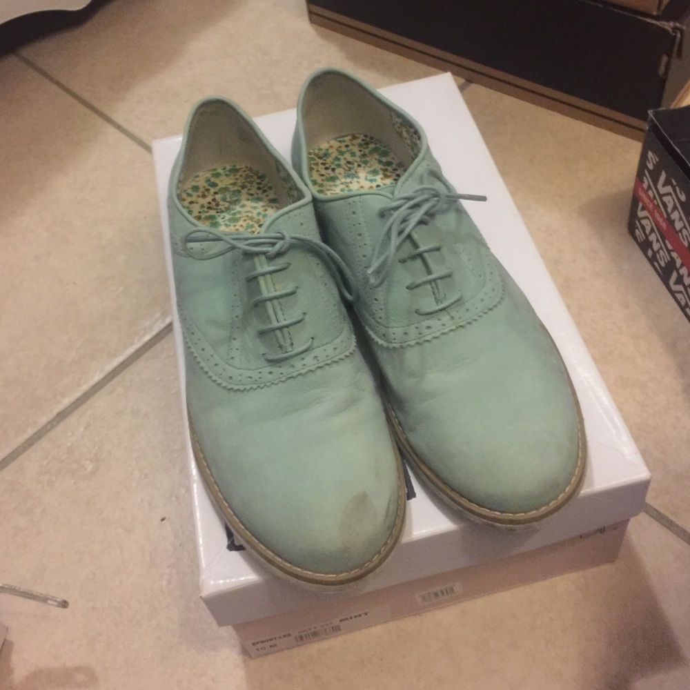 Oxfords green mint