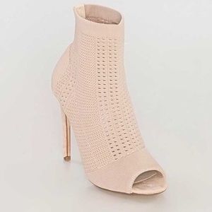 Brand New! Knit Heels