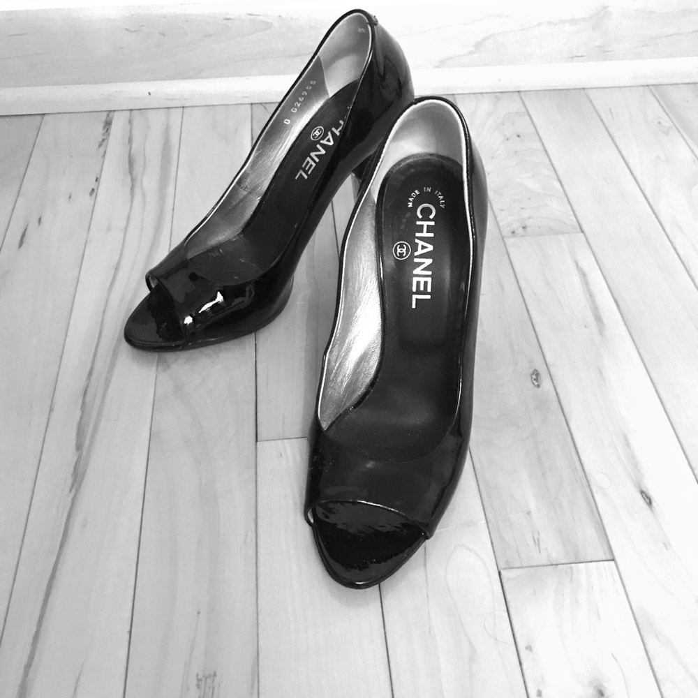Chanel patent leather open toe heel shoes