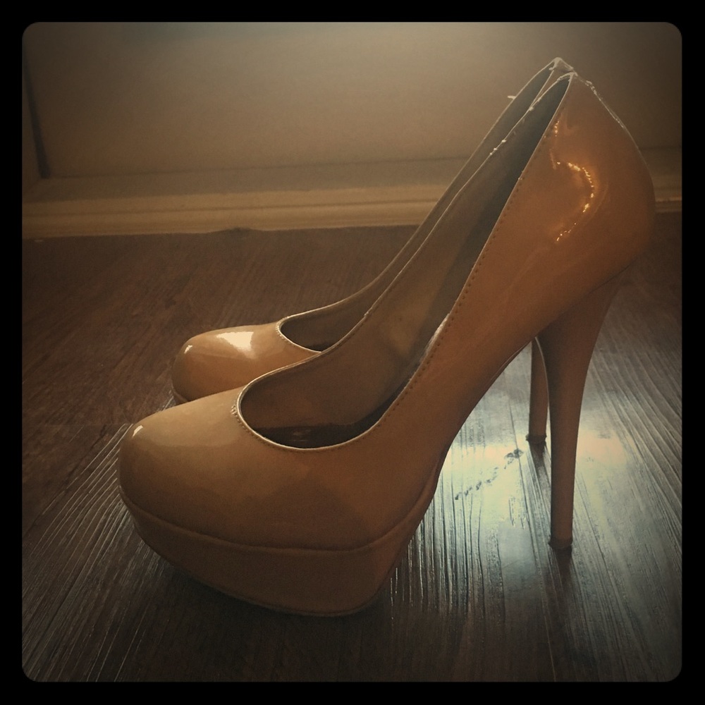 Steve Madden Nude Heels