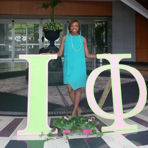 Meet your Posher, Hacienda