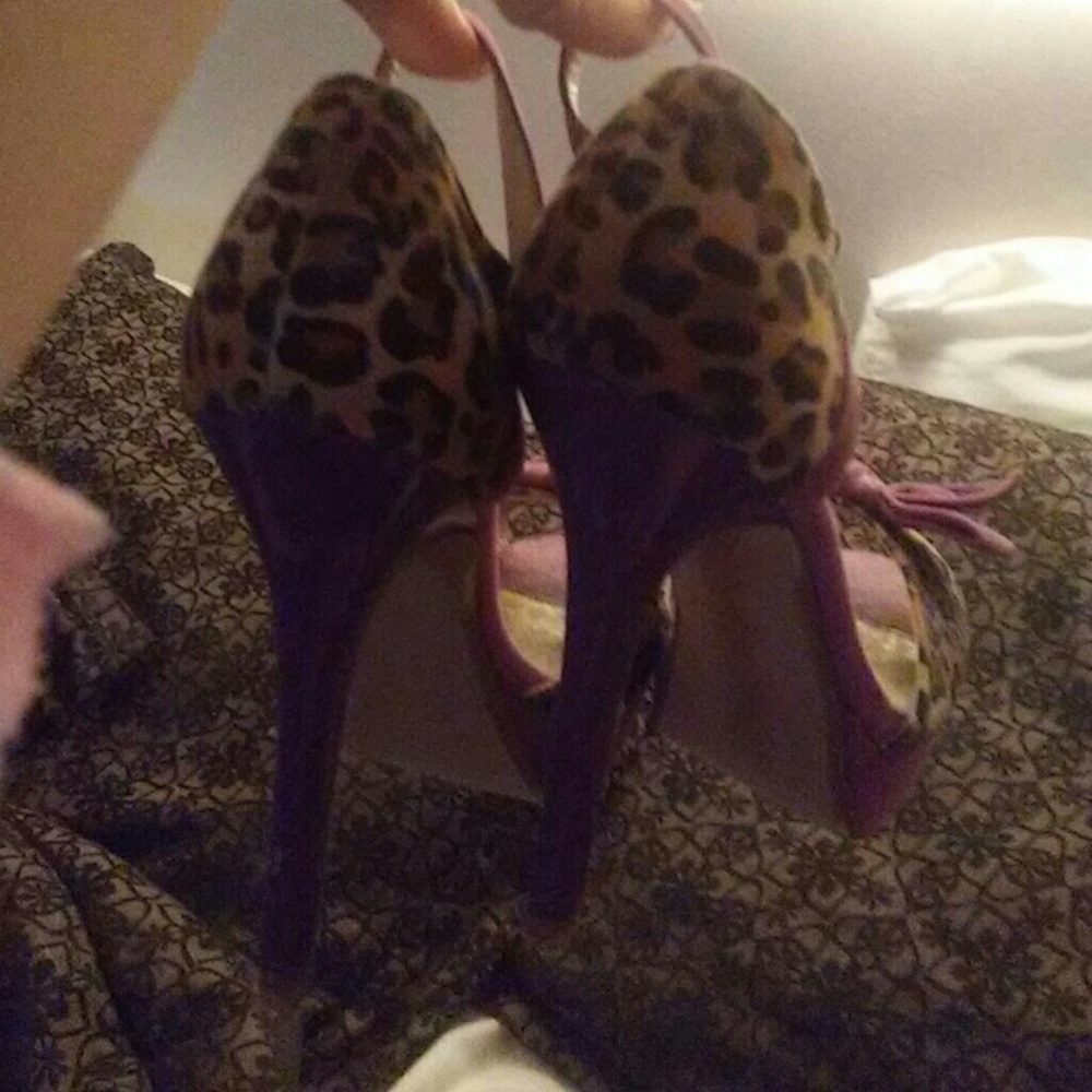 Leopard print pumps - Picture 2 of 3