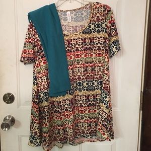 Lularoe Leggings and Perfect T