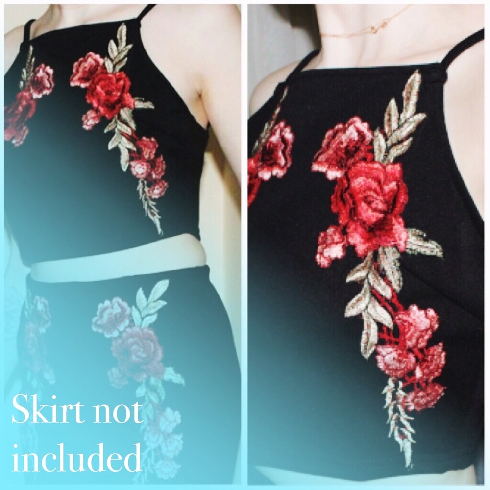 NEW | Black Rose embroidered crop tank - Picture 3 of 3