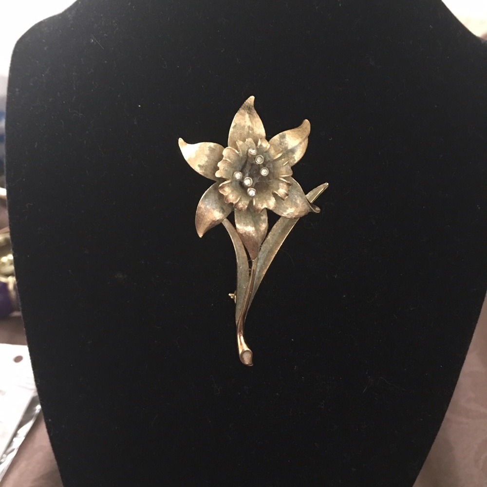 Brooch