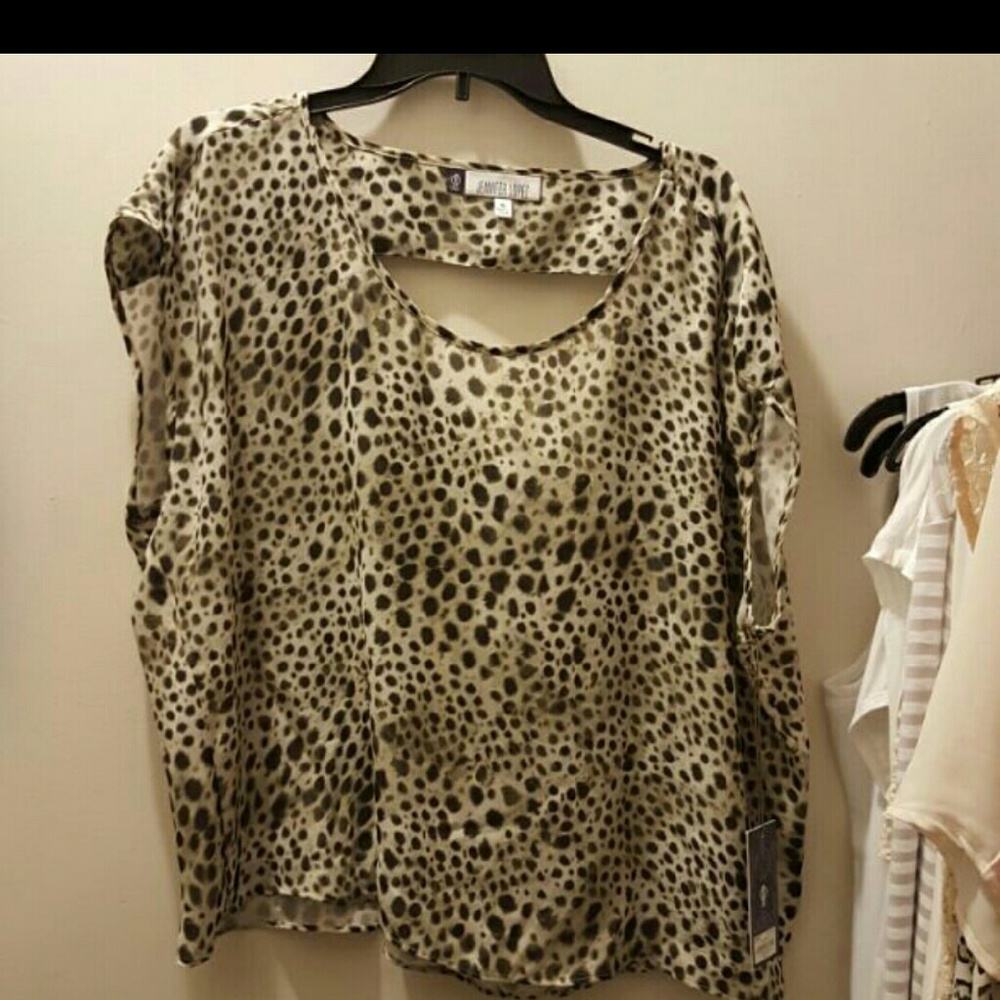 Brand new Jennifer Lopez top