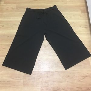 Wide Leg Capri size 18