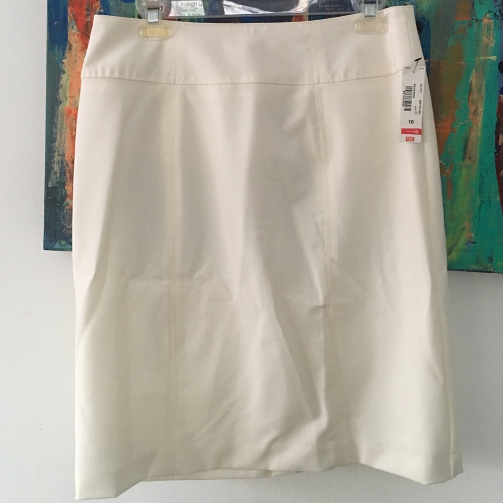 Never worn Cream skirt