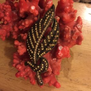 Vintage rhinestone brooch