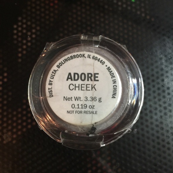 ULTA eyeshadow and blush bundle! 💙 - Picture 4 of 4