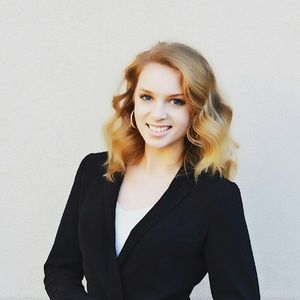 Meet your Posher, Natalie