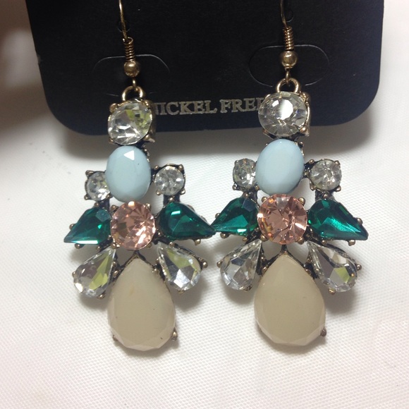Beautiful dangle earrings - Picture 3 of 4