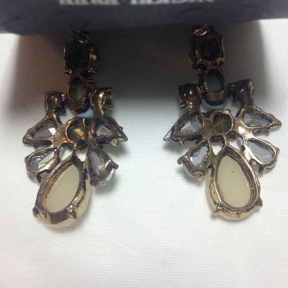 Beautiful dangle earrings - Picture 4 of 4