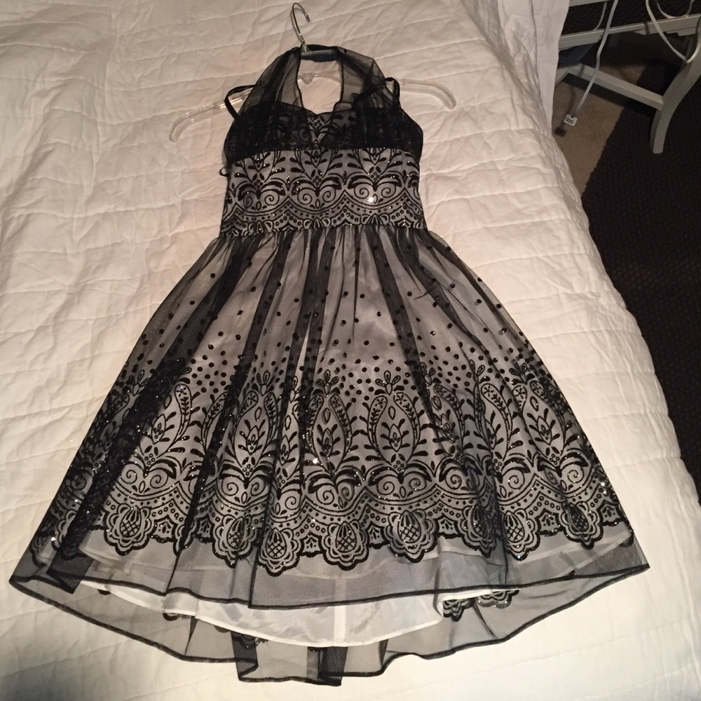 Black & white halter Zum Zum dress
