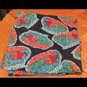 LuLaRoe Tall and Curvy Fishbowl Leggings 🐠