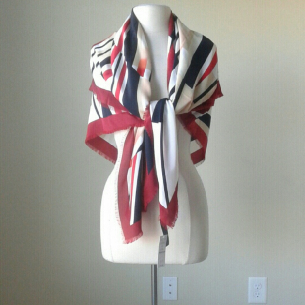Printed geometric silk scarf SOLD!!!! - Picture 2 of 3