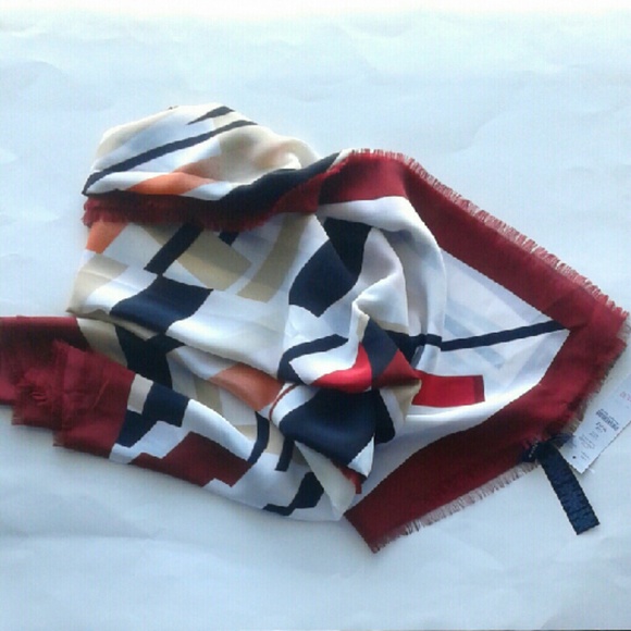 Printed geometric silk scarf SOLD!!!! - Picture 3 of 3