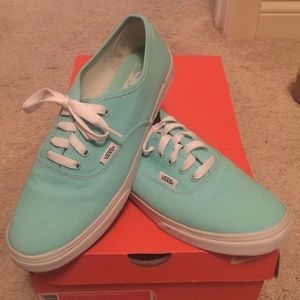 aqua vans