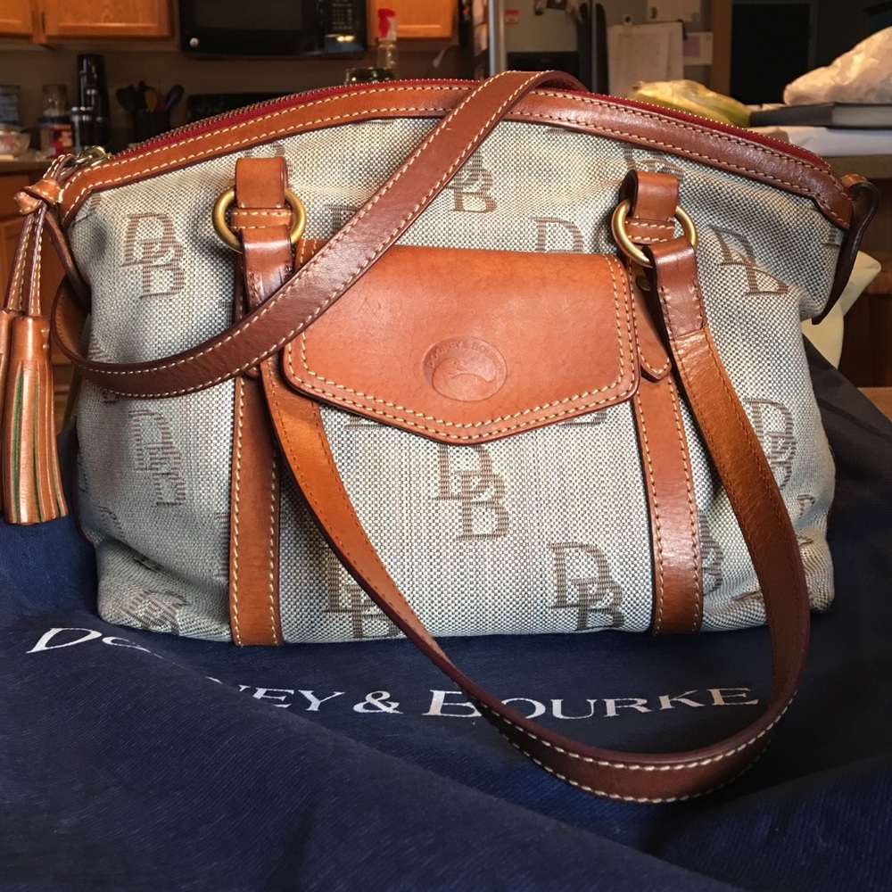 💥Flash Sale💥Auth. Dooney & Bourke Handbag
