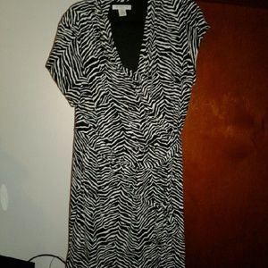 1x Liz Claiborne