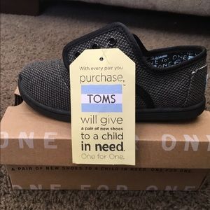 TOMS kids shoes SZ Tiny 11 Toddler Black Canvas