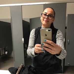 Meet your Posher, Migdalia