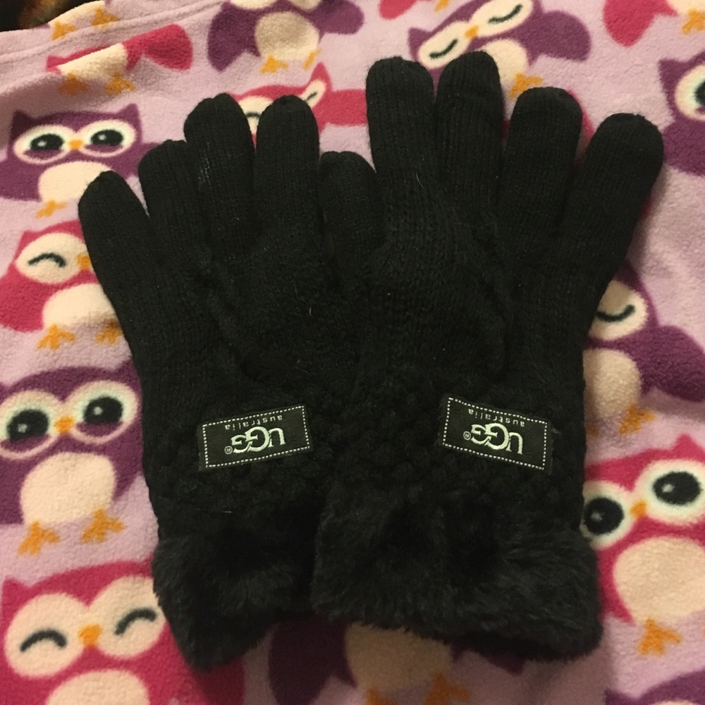 Ugg gloves